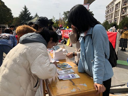 dea1a9aad4c2431ea5122eba0e2f4515.jpg