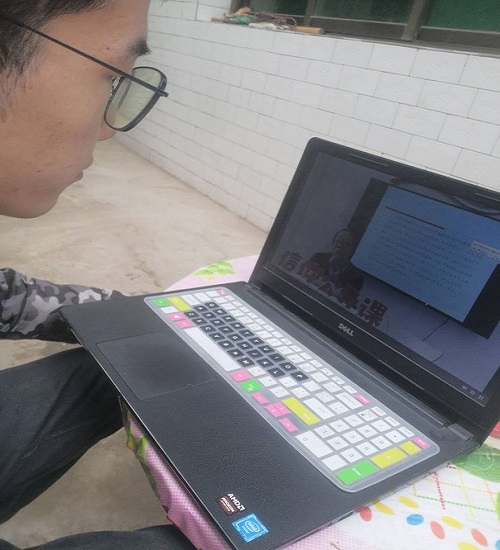 学生学习照片12.jpg