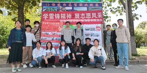 动科和动医志愿者大合影.jpg